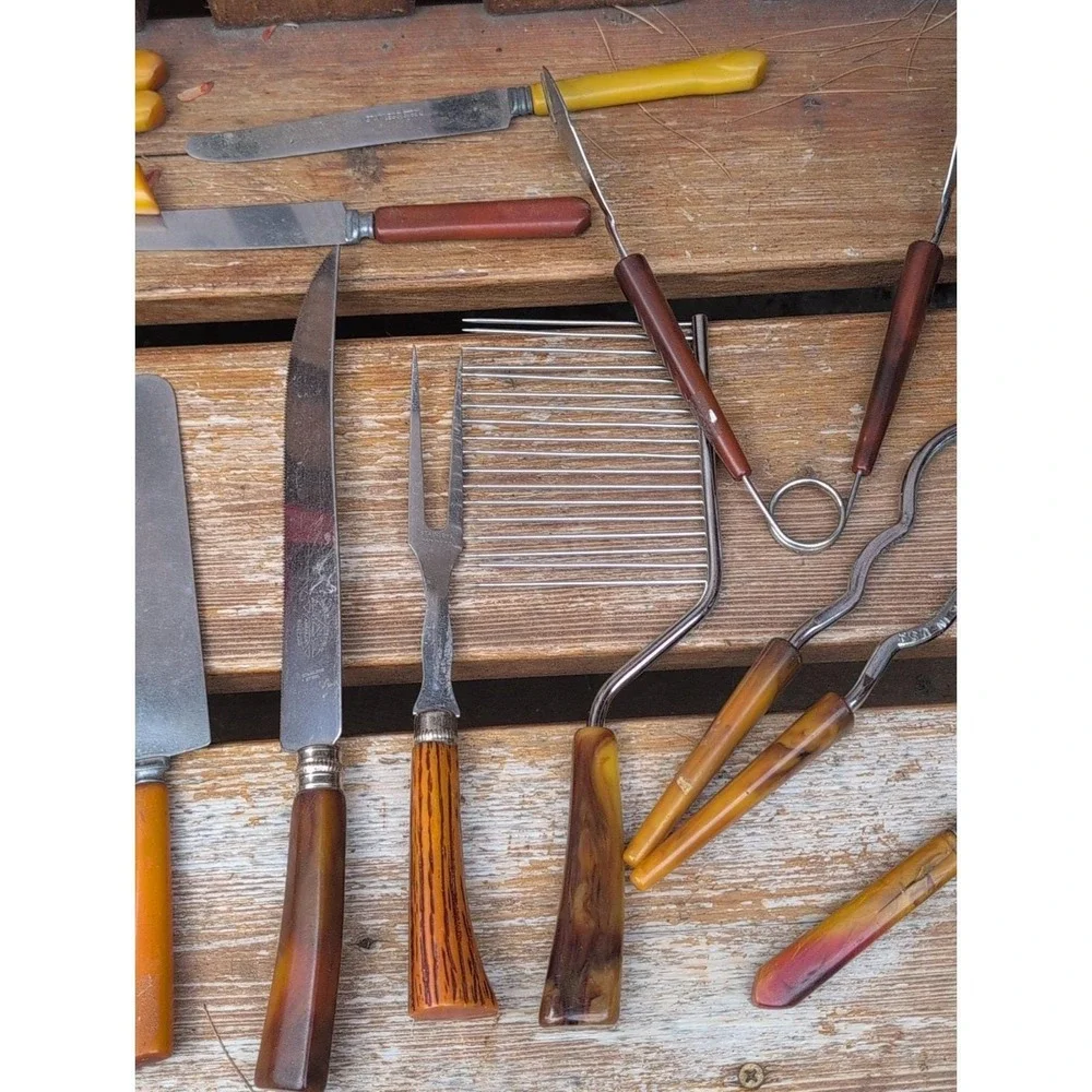 N/A bakelite utensils